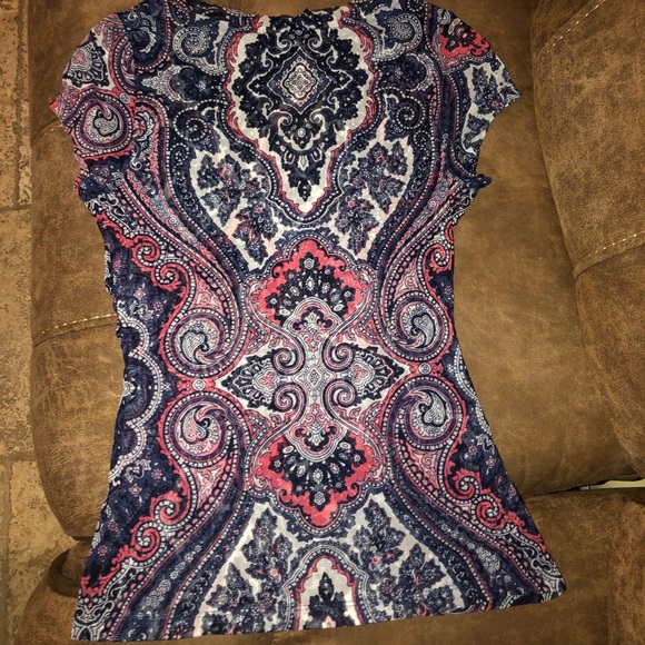 2/$10🛍INC Pattern Top - Picture 3 of 4
